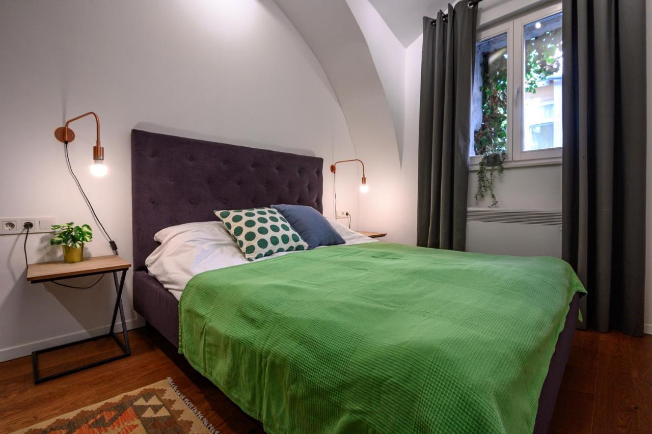Swanky Old Town Apartment Zagreb Eksteriør billede