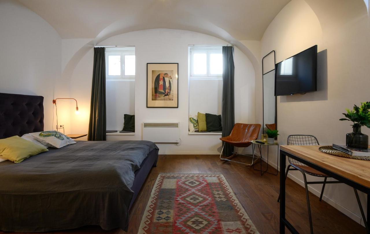 Swanky Old Town Apartment Zagreb Eksteriør billede